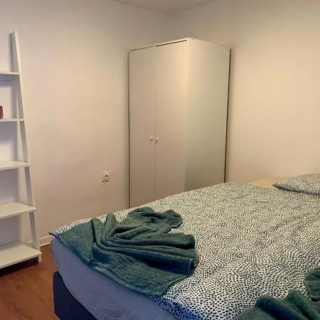 Ezerjo Vendeghaz Almadi Panoramas Hegyoldalaban Balatonalmádi