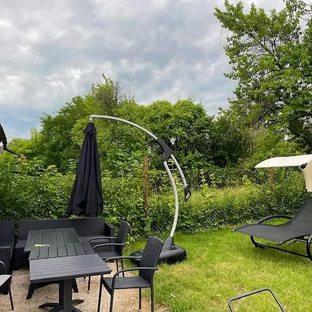 Ezerjo Vendeghaz Almadi Panoramas Hegyoldalaban *