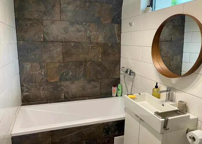 Ezerjo Vendeghaz Almadi Panoramas Hegyoldalaban מלון