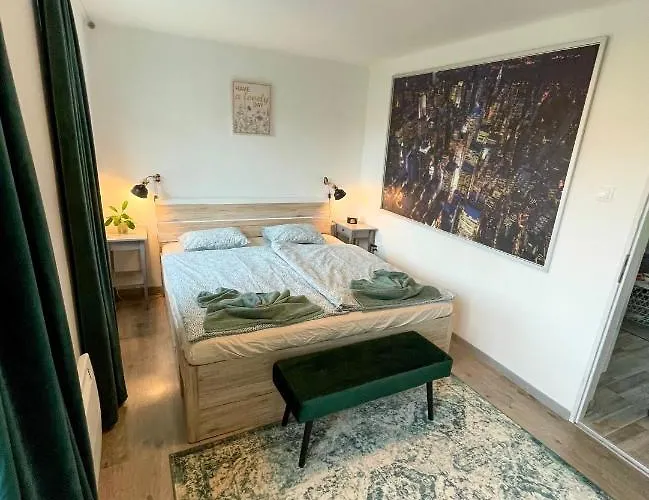 מלון Ezerjo Vendeghaz Almadi Panoramas Hegyoldalaban *